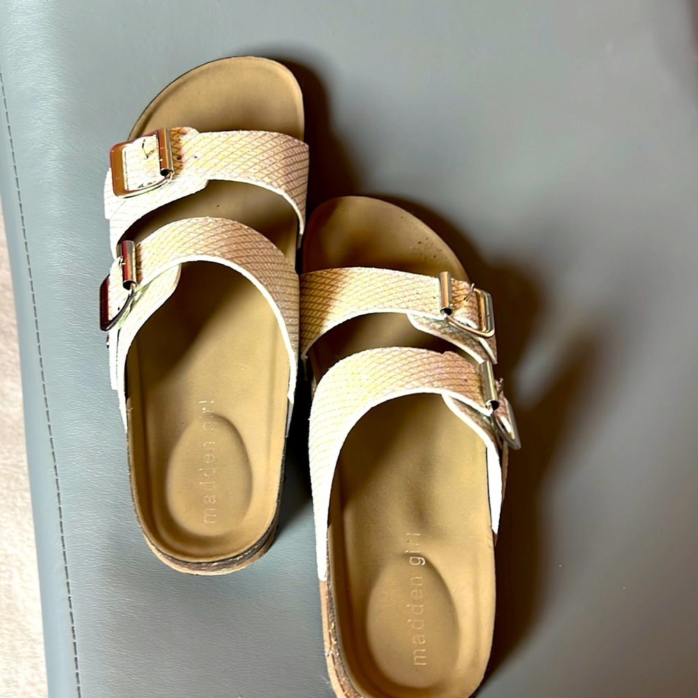 madden girl wonens size 7, only  wore once in almost new condition, shimmer